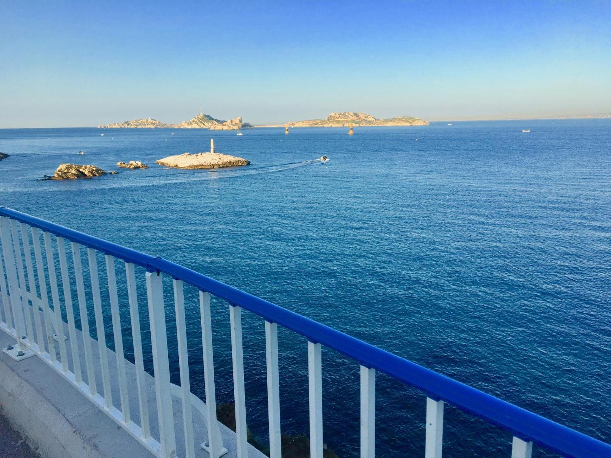 Vue Mer Le Panoramique Vieux-Port De Marseille Exterior photo